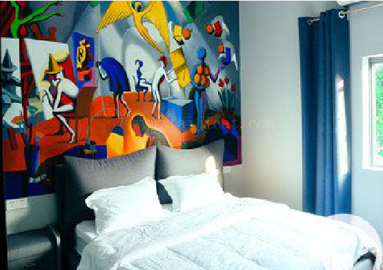 资源对于酒店的墙体彩绘而言更注重哪些方面？